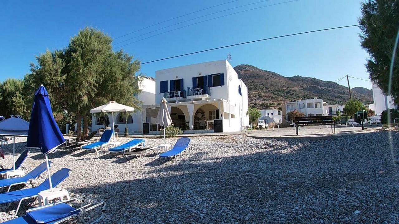 Pavlos Rooms Livadia  Exterior photo