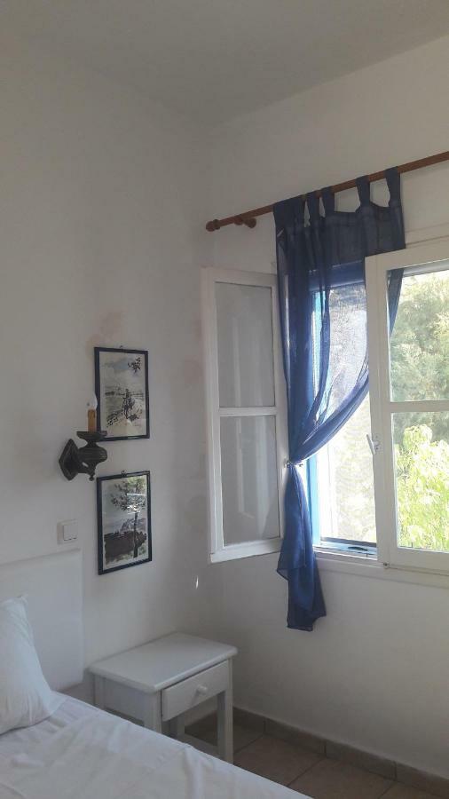 Pavlos Rooms Livadia  Exterior photo